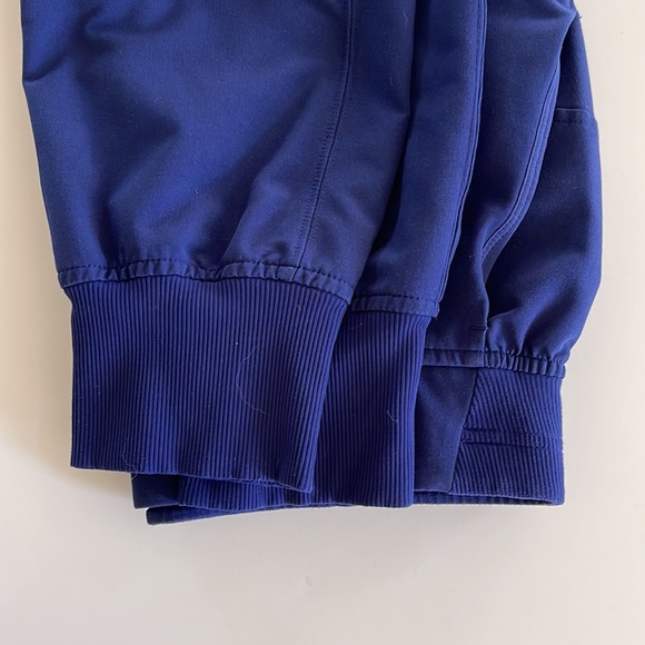 Size 2 lululemon joggers - Picture 4 of 4